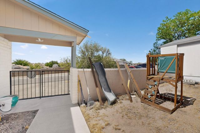 4720 Opal Drive NE, Rio Rancho, NM 87124