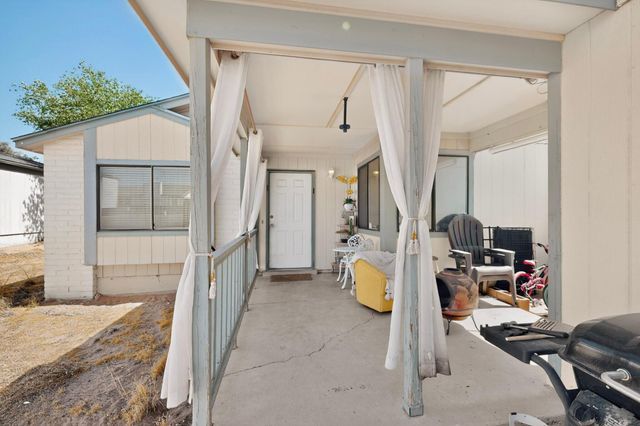 4720 Opal Drive NE, Rio Rancho, NM 87124