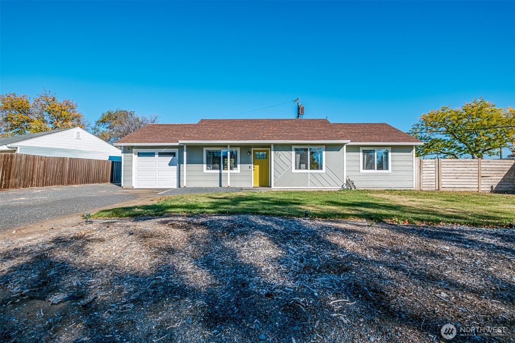 1127 Arlington Drive NE, Moses Lake, WA 98837