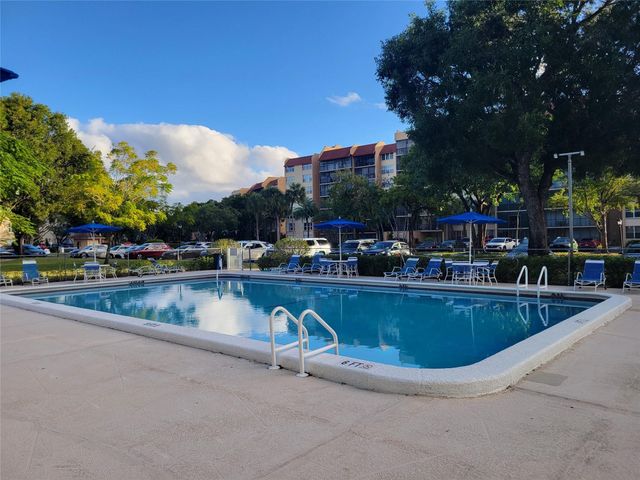 3671 Environ Boulevard 468, Lauderhill, FL 33319