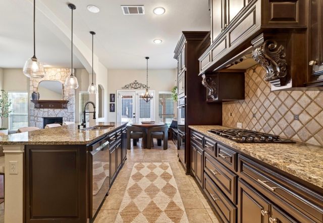 908 Hollowbrook Circle, Mckinney, TX 75072