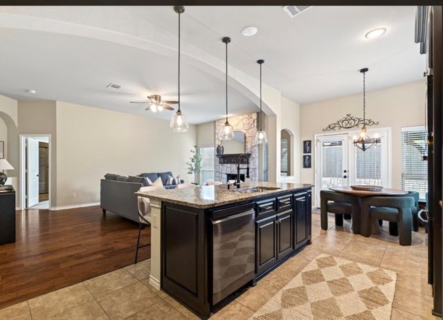 908 Hollowbrook Circle, Mckinney, TX 75072