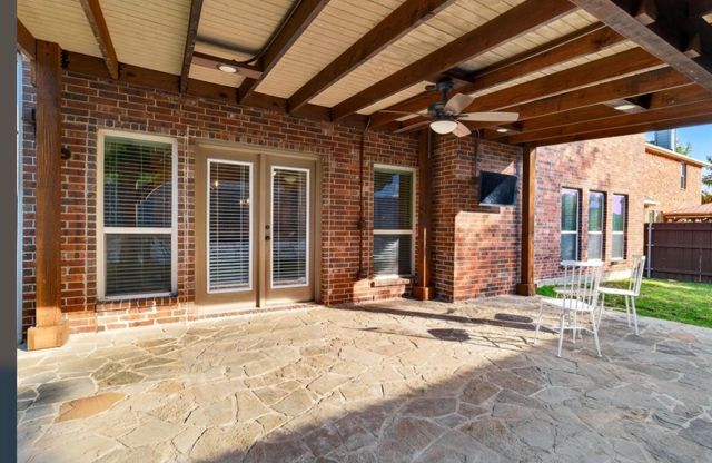 908 Hollowbrook Circle, Mckinney, TX 75072