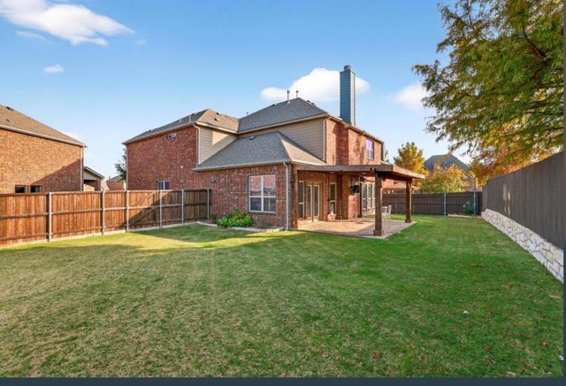 908 Hollowbrook Circle, Mckinney, TX 75072