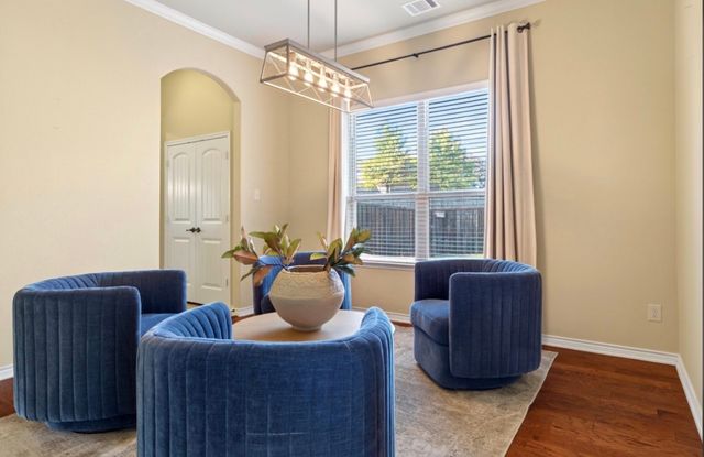 908 Hollowbrook Circle, Mckinney, TX 75072