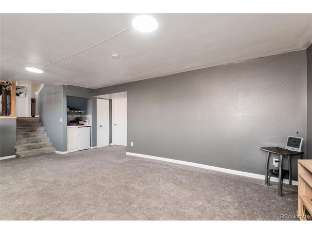 2118 S Mobile Way, Aurora, CO 80013