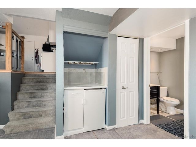 2118 S Mobile Way, Aurora, CO 80013