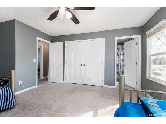 2118 S Mobile Way, Aurora, CO 80013