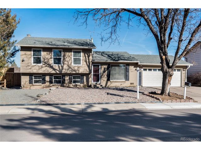 2118 S Mobile Way, Aurora, CO 80013