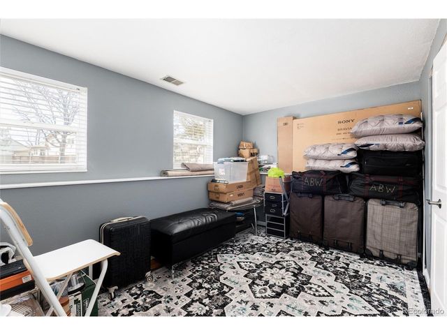 2118 S Mobile Way, Aurora, CO 80013