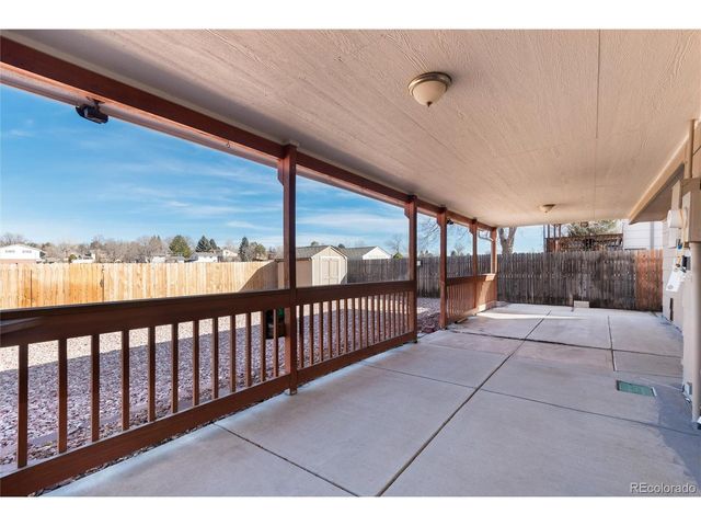 2118 S Mobile Way, Aurora, CO 80013