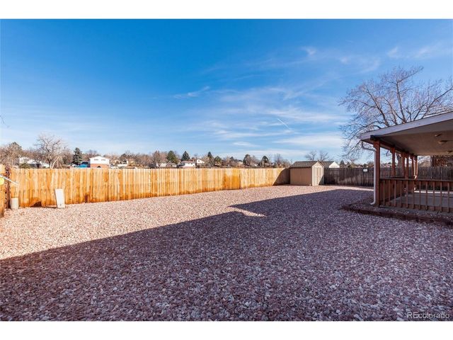 2118 S Mobile Way, Aurora, CO 80013