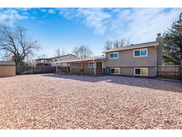 2118 S Mobile Way, Aurora, CO 80013