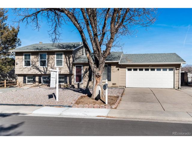 2118 S Mobile Way, Aurora, CO 80013