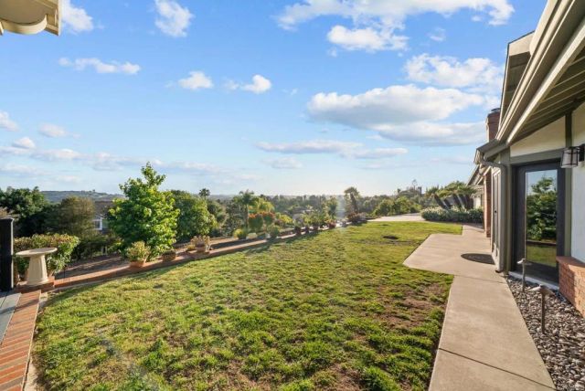 1674 Baja Vista Drive, Fallbrook, CA 92028