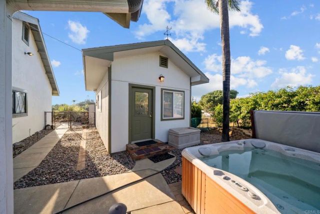 1674 Baja Vista Drive, Fallbrook, CA 92028