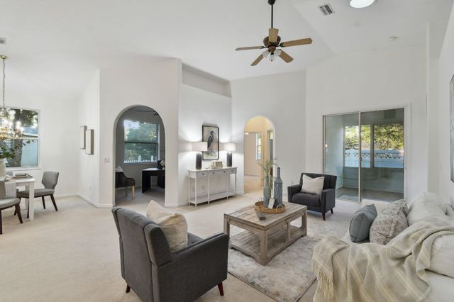 581 Boxwood Pl, St Augustine, FL 32086