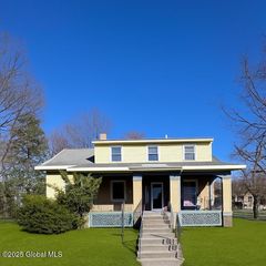 824 6th Avenue, Troy, NY 12182