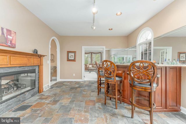 1052 CEDAR MILL LN, West Chester, PA 19382