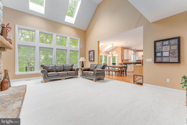 1052 CEDAR MILL LN, West Chester, PA 19382