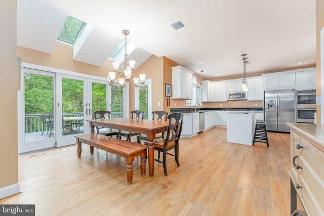 1052 CEDAR MILL LN, West Chester, PA 19382