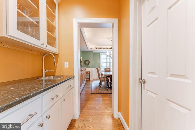 1052 CEDAR MILL LN, West Chester, PA 19382