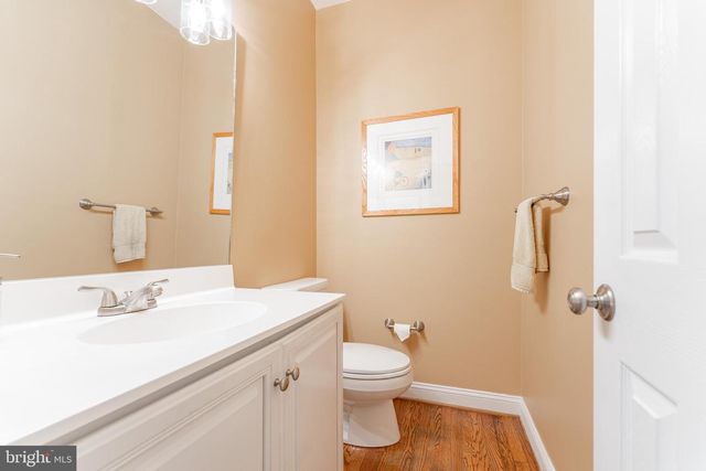 1052 CEDAR MILL LN, West Chester, PA 19382