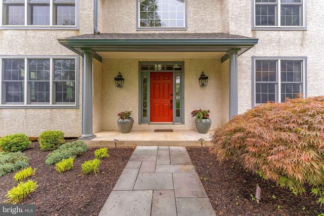 1052 CEDAR MILL LN, West Chester, PA 19382