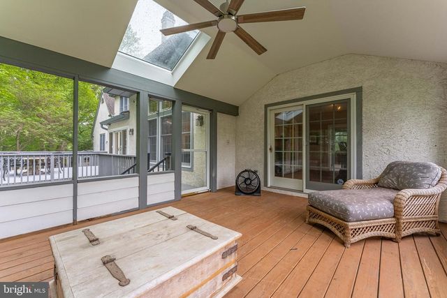 1052 CEDAR MILL LN, West Chester, PA 19382