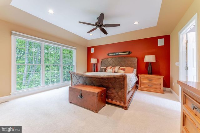 1052 CEDAR MILL LN, West Chester, PA 19382