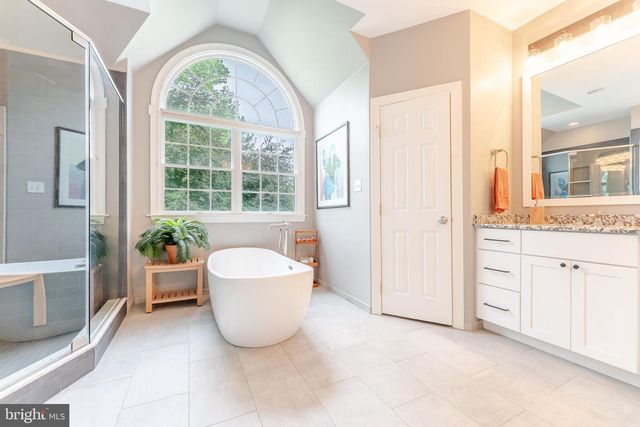 1052 CEDAR MILL LN, West Chester, PA 19382