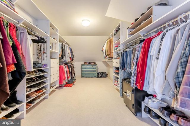 1052 CEDAR MILL LN, West Chester, PA 19382