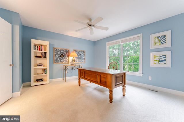 1052 CEDAR MILL LN, West Chester, PA 19382