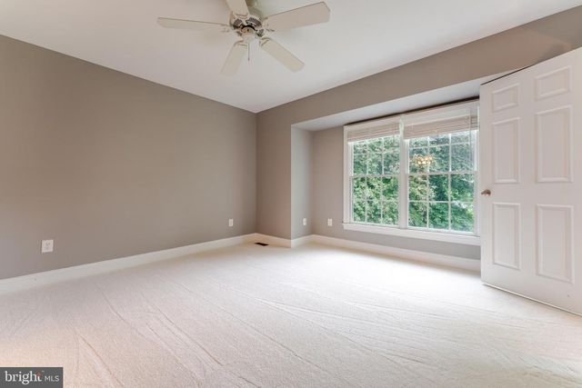 1052 CEDAR MILL LN, West Chester, PA 19382