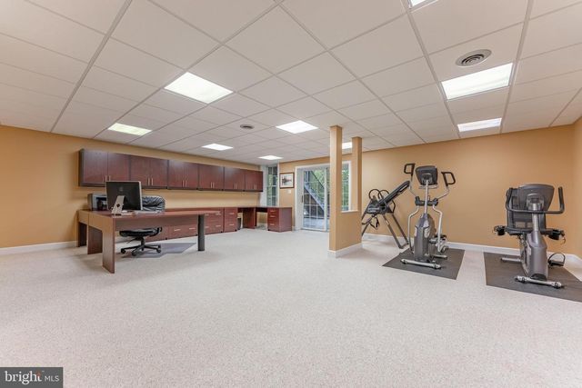 1052 CEDAR MILL LN, West Chester, PA 19382