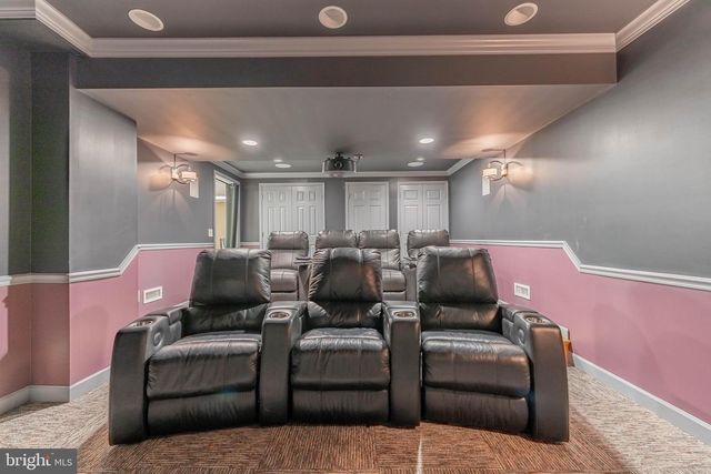 1052 CEDAR MILL LN, West Chester, PA 19382