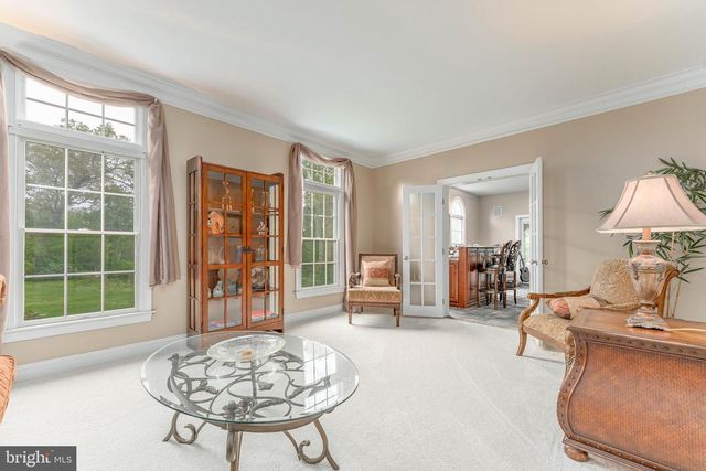 1052 CEDAR MILL LN, West Chester, PA 19382