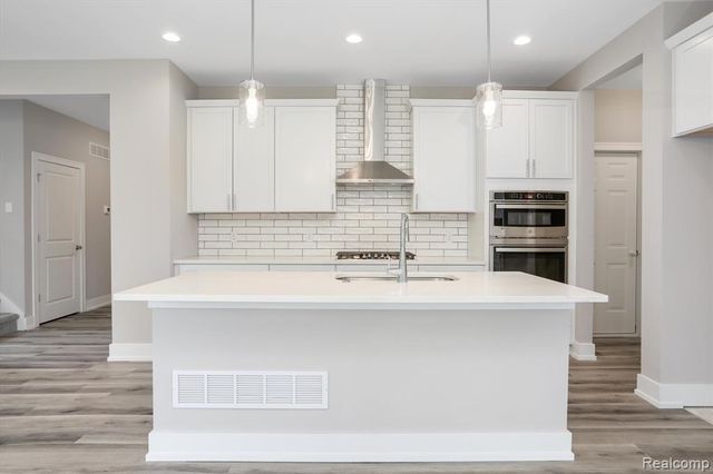 2344 Provencal Drive, Commerce Twp, MI 48382