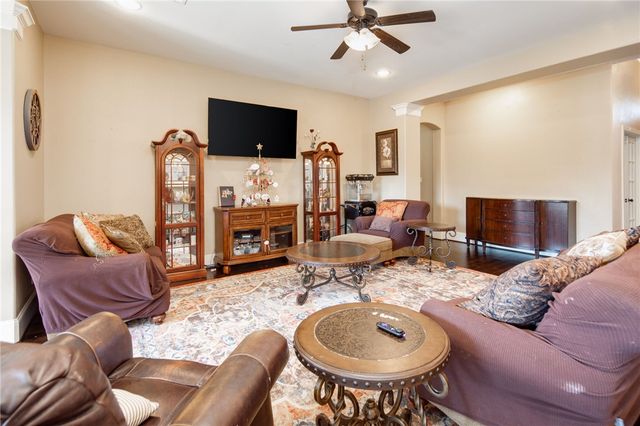 4318 Hadleigh Lane, College Station, TX 77845