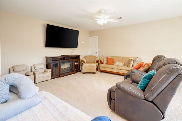 4318 Hadleigh Lane, College Station, TX 77845