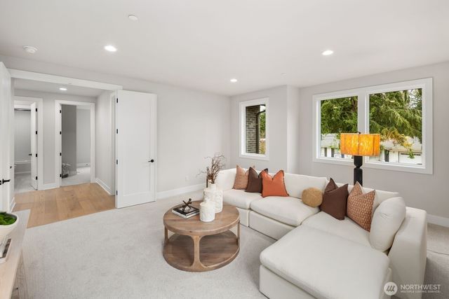 1246 169th PL NE, Bellevue, WA 98008