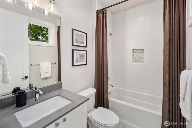 1246 169th PL NE, Bellevue, WA 98008