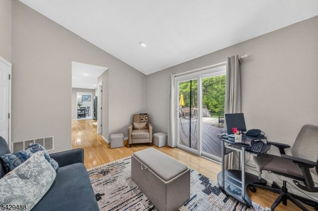 615 Van Liew Ct, Hillsborough Twp., NJ 08844