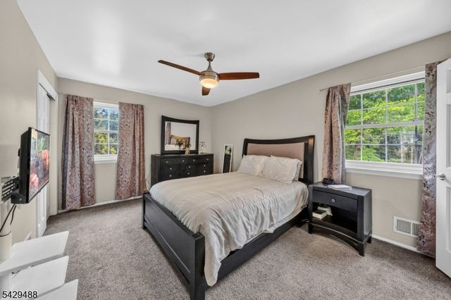 615 Van Liew Ct, Hillsborough Twp., NJ 08844