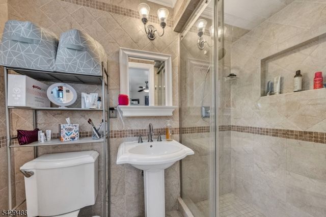 615 Van Liew Ct, Hillsborough Twp., NJ 08844