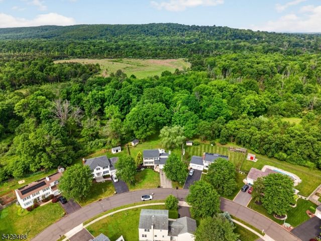 615 Van Liew Ct, Hillsborough Twp., NJ 08844