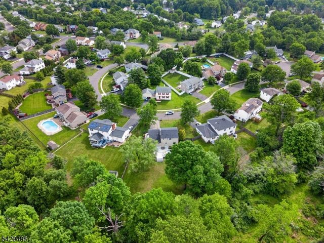 615 Van Liew Ct, Hillsborough Twp., NJ 08844