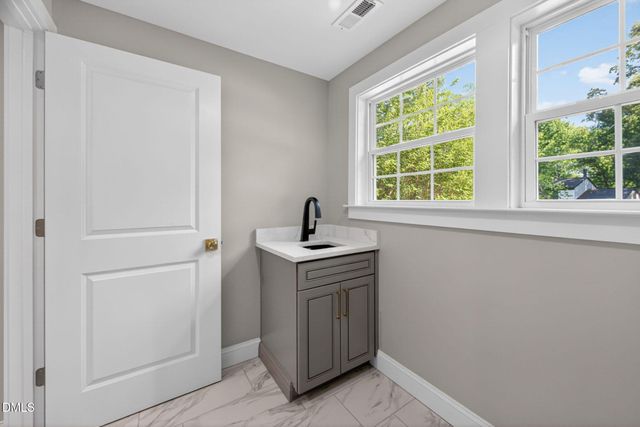 313 Crown Oaks Drive, Raleigh, NC 27615