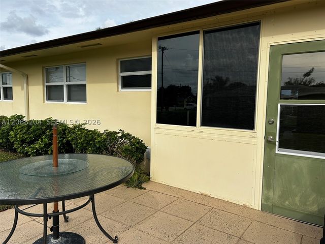 2941 Crosley Dr W H, West Palm Beach, FL 33415