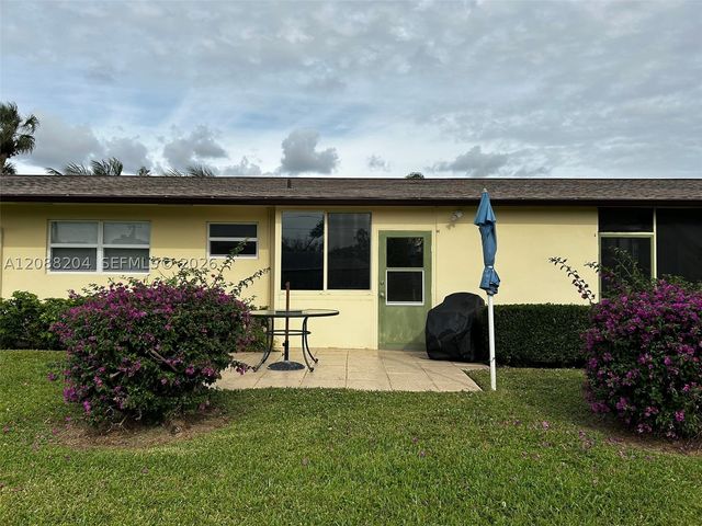 2941 Crosley Dr W H, West Palm Beach, FL 33415